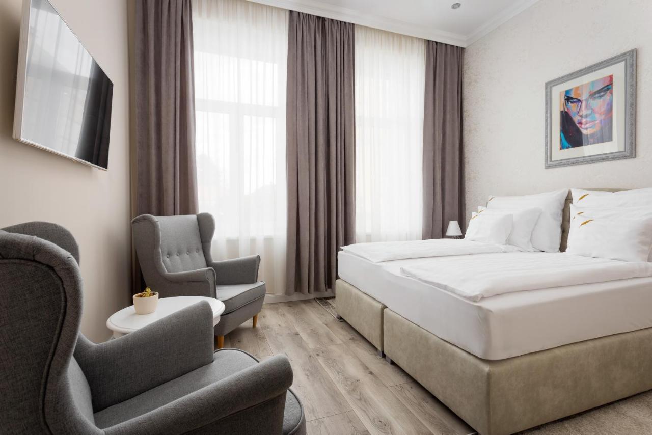 Poroszló Notarius Vendeghaz Bed & Breakfast エクステリア 写真