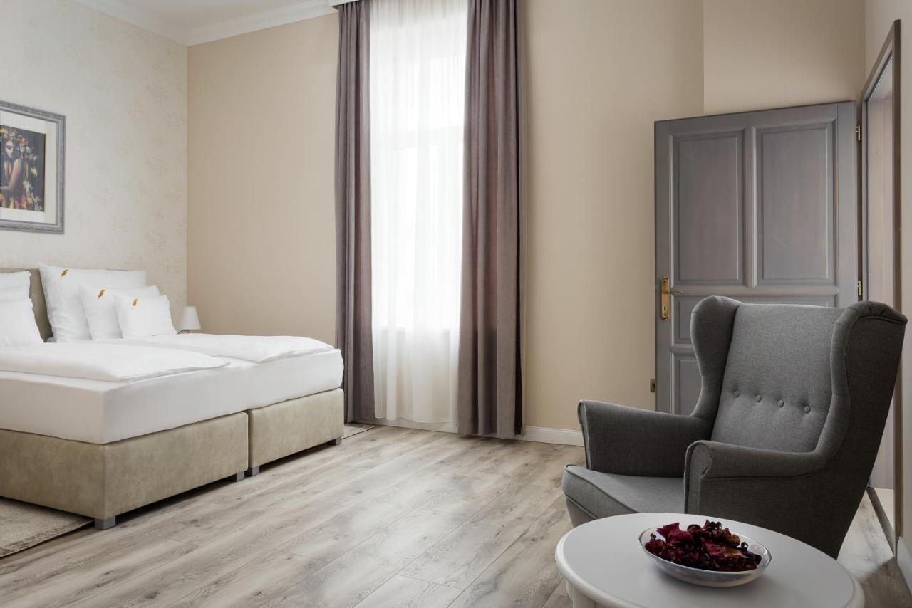 Poroszló Notarius Vendeghaz Bed & Breakfast エクステリア 写真